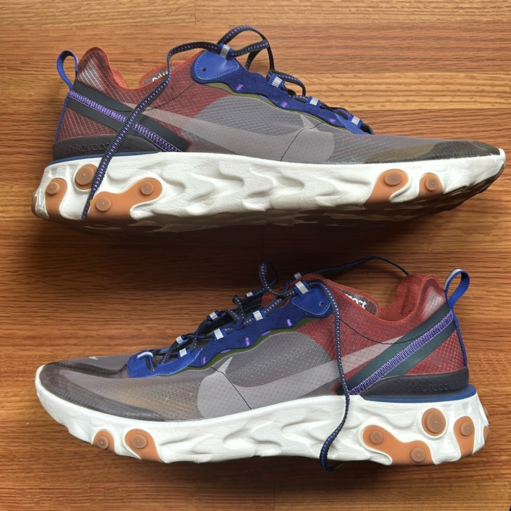 Nike React 87 

Dusty Peach colorway

Used, worn 8 times

No box